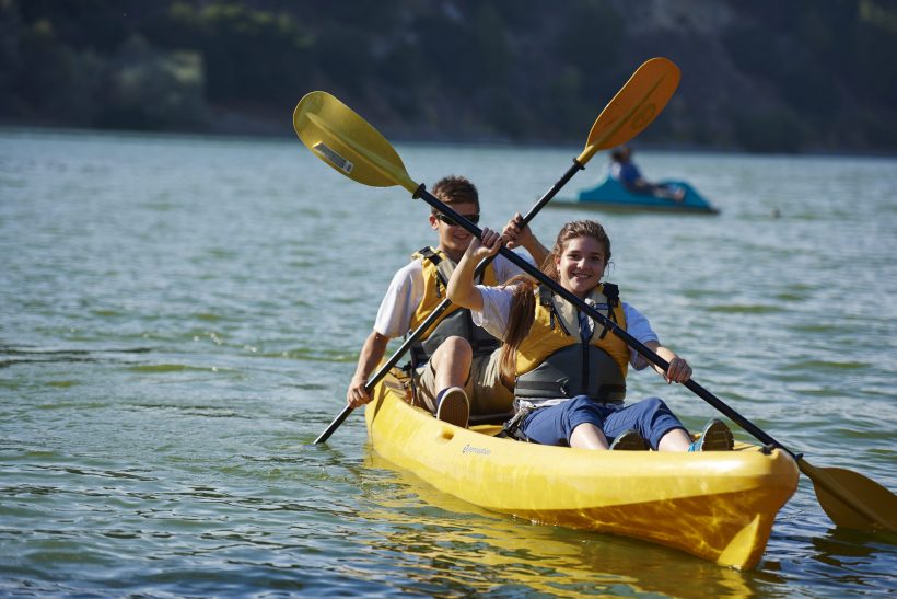 Kayak_Lake-Chabot02-820×547